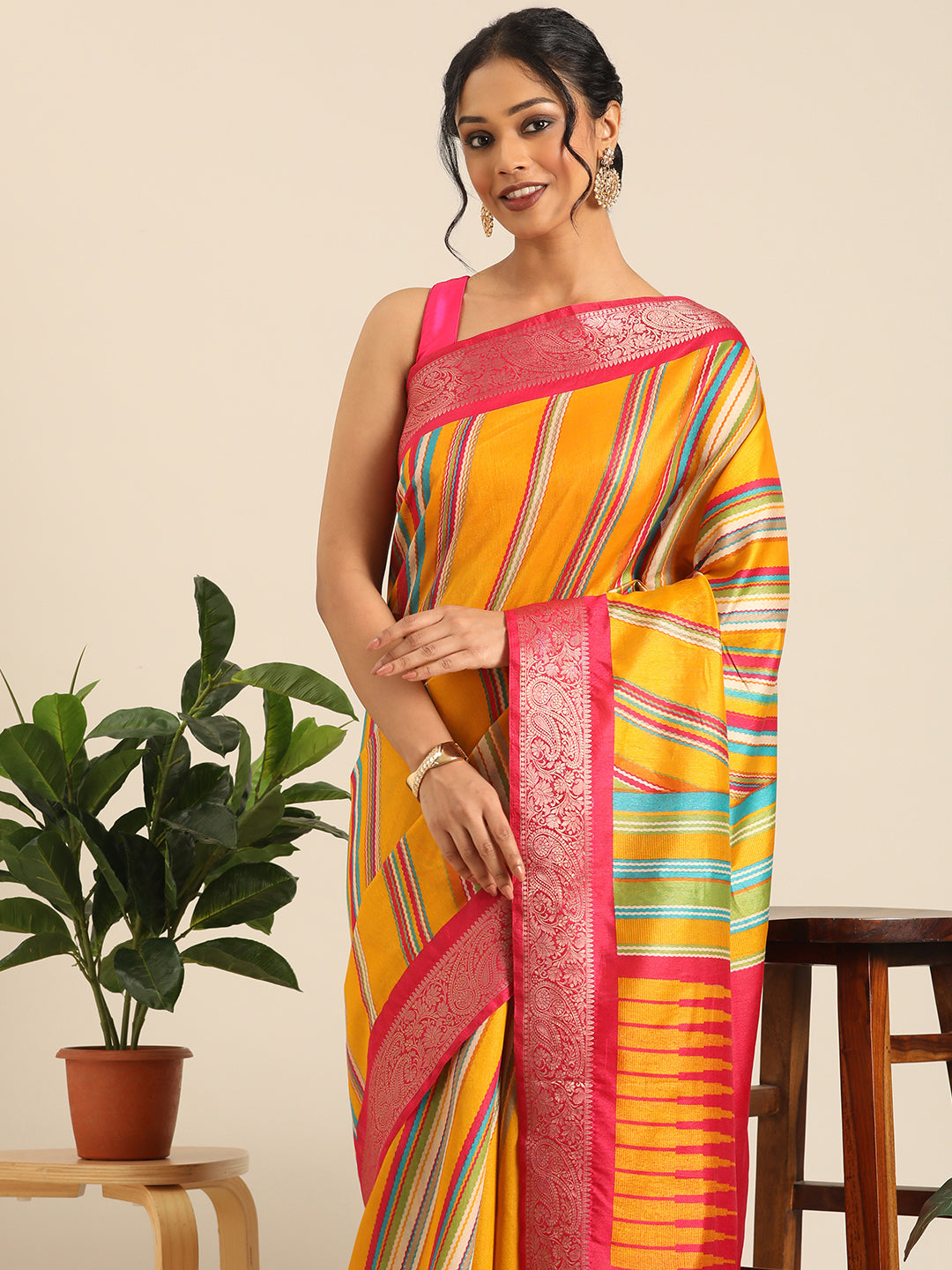 Niraaya–Yellow Printed Soft Silk Saree