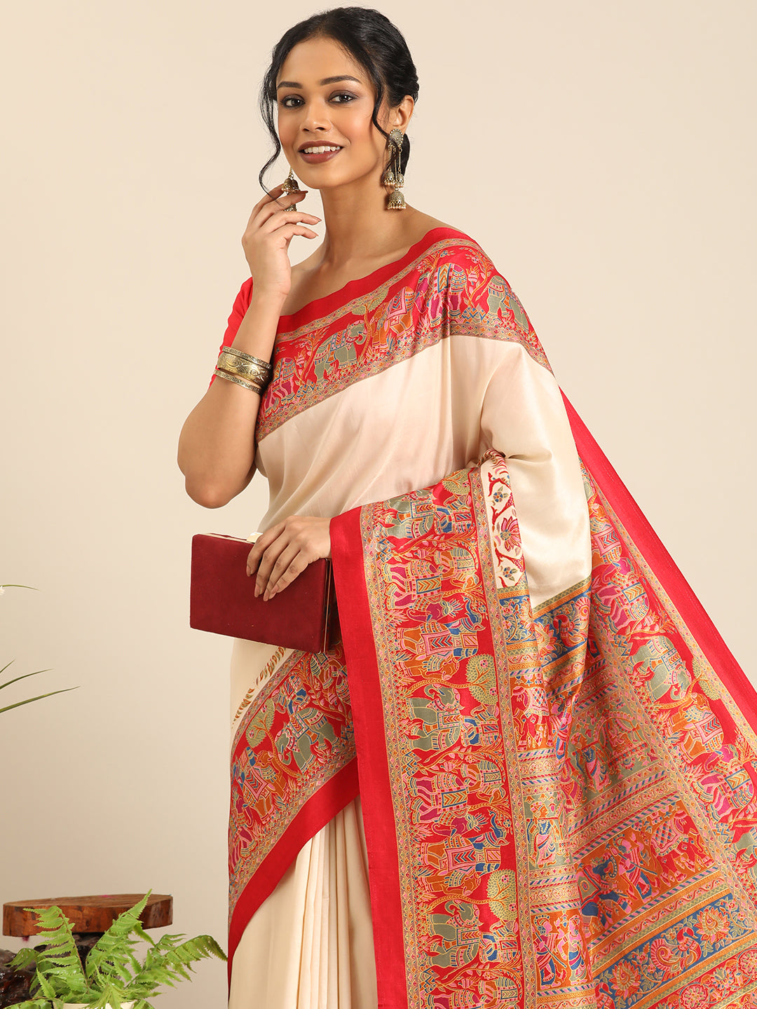 Kumuda β Off White Printed Soft Silk Saree