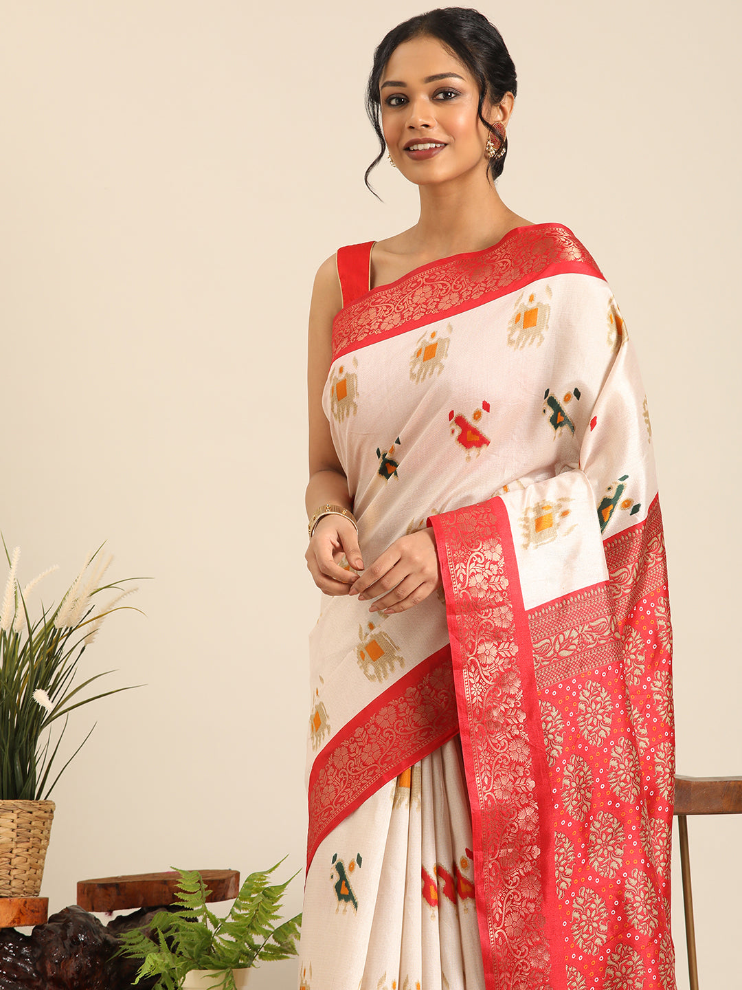 Vanya–Off White Printed Weaving Silk Saree