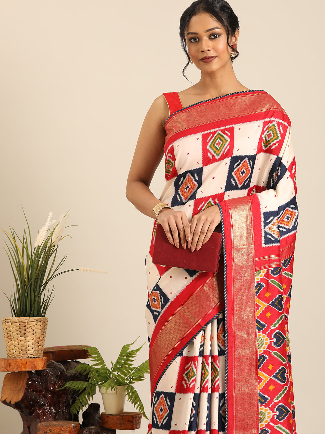 Rangrekha–White Printed Soft Silk Saree