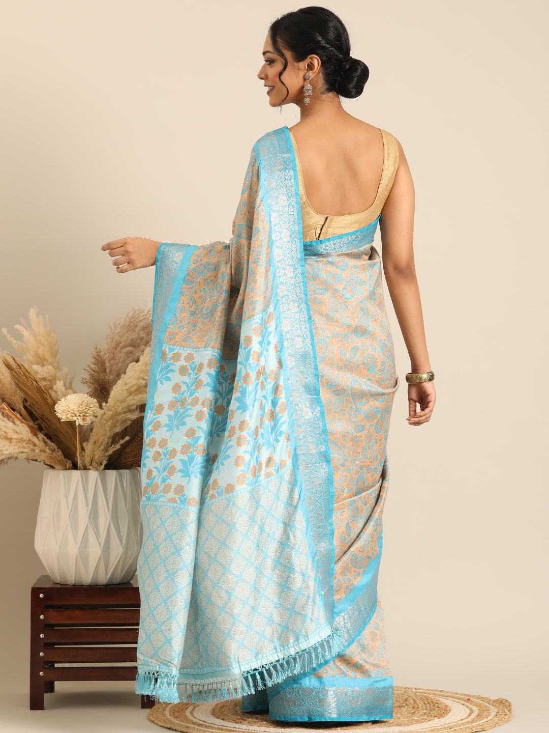 Niraaya–Turqouise Printed Soft Silk Saree