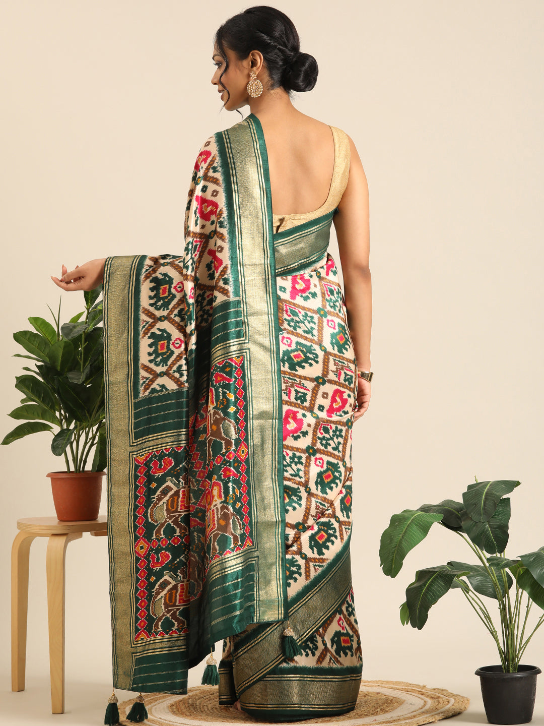 Rangrekha–Green Printed Soft Silk Saree