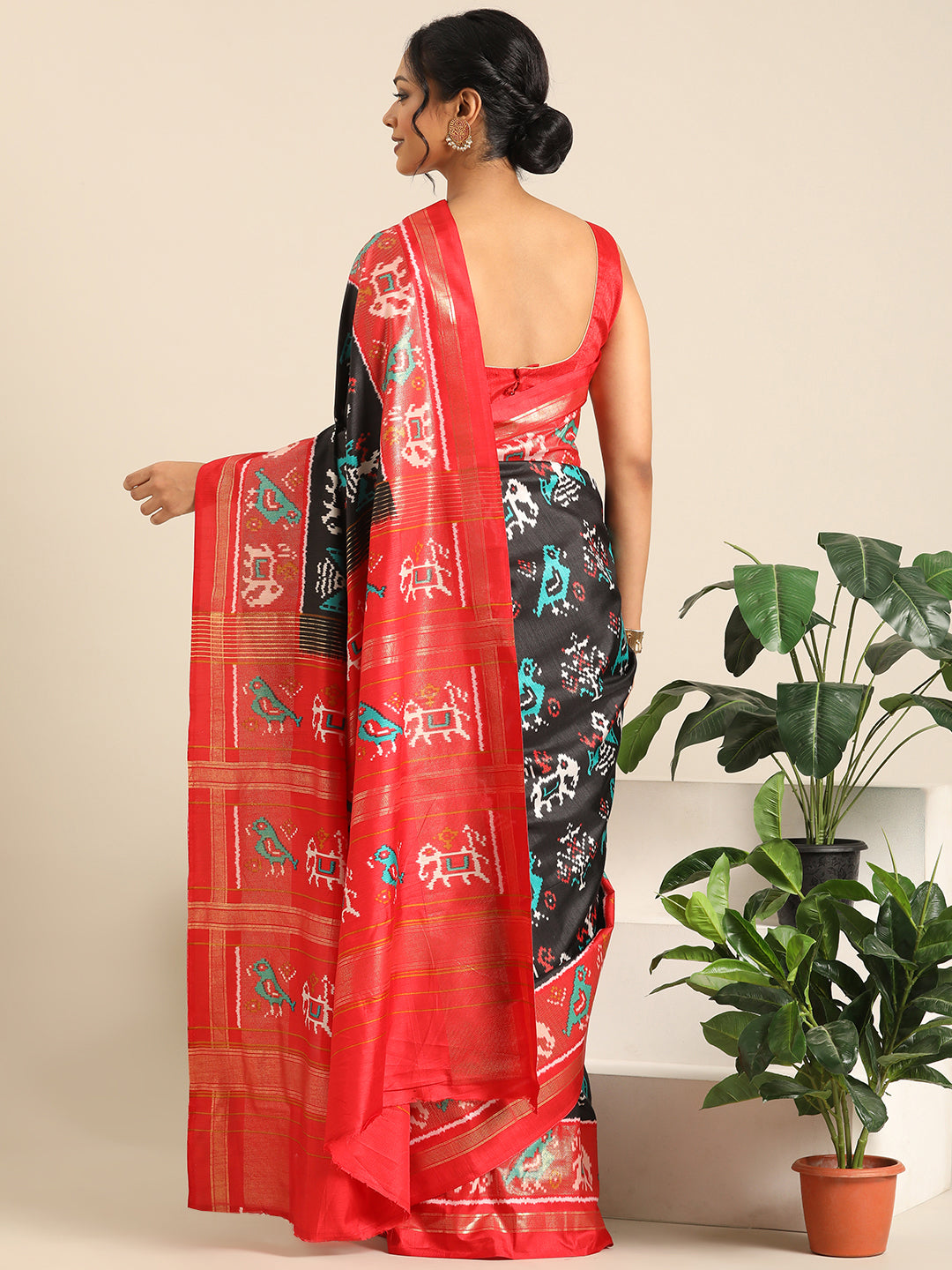 Gajraaj – Black Printed Soft Silk Saree