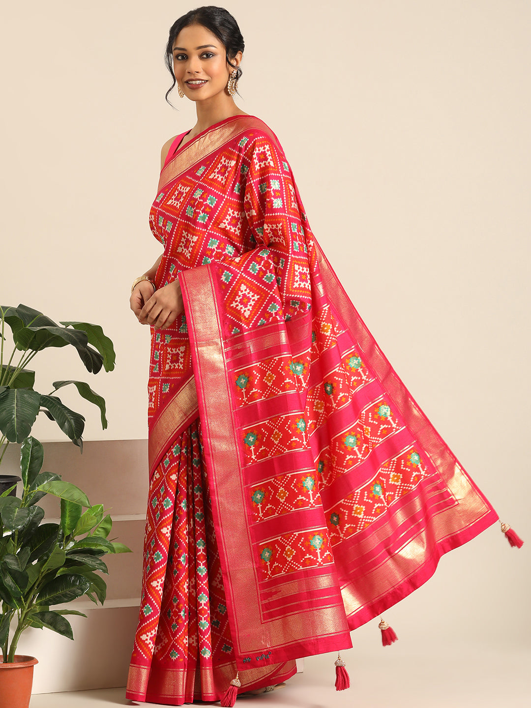 Rangrekha–Red Printed Soft Silk Saree