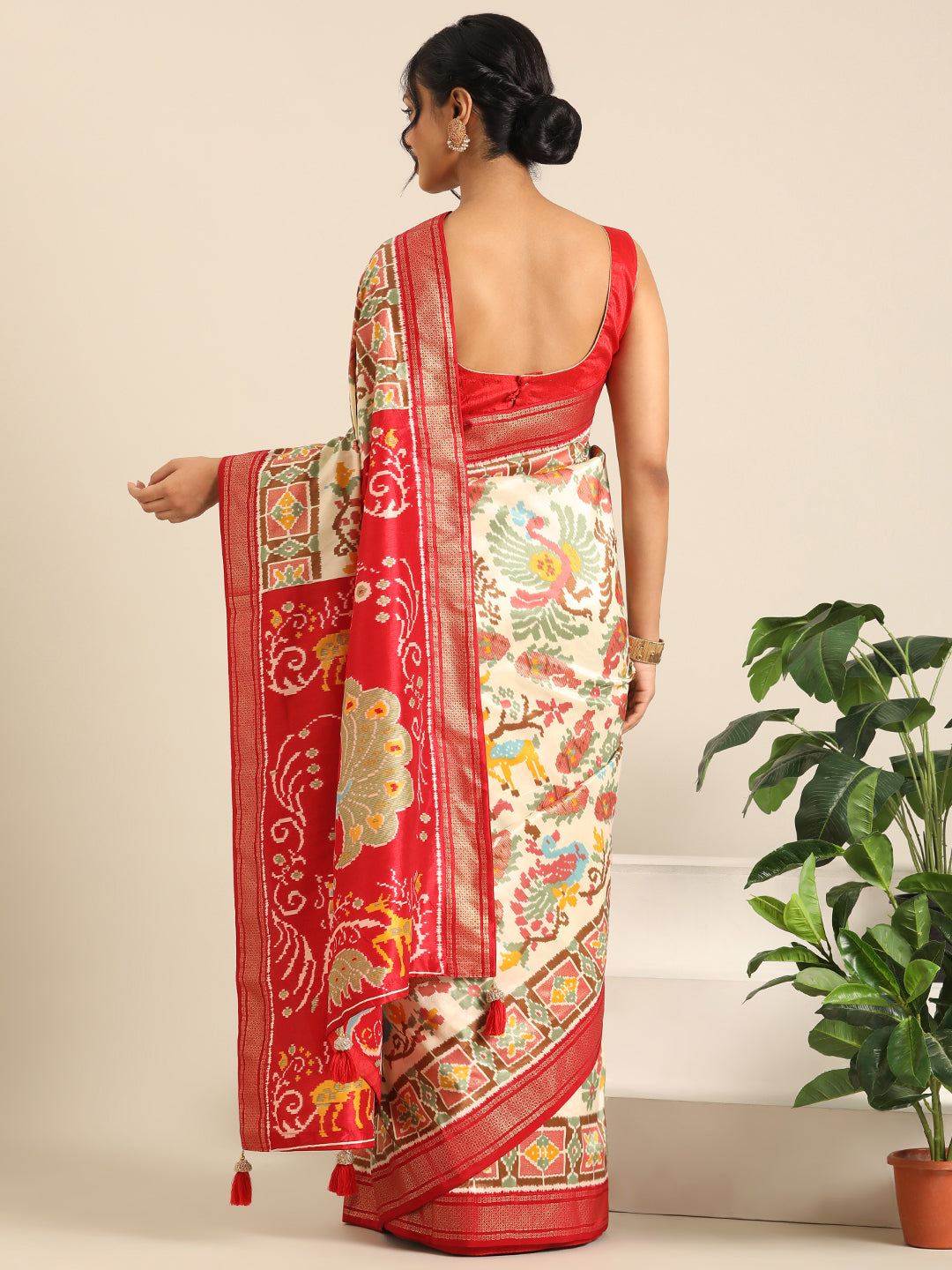 Rangrekha–Cream Printed Soft Silk Saree