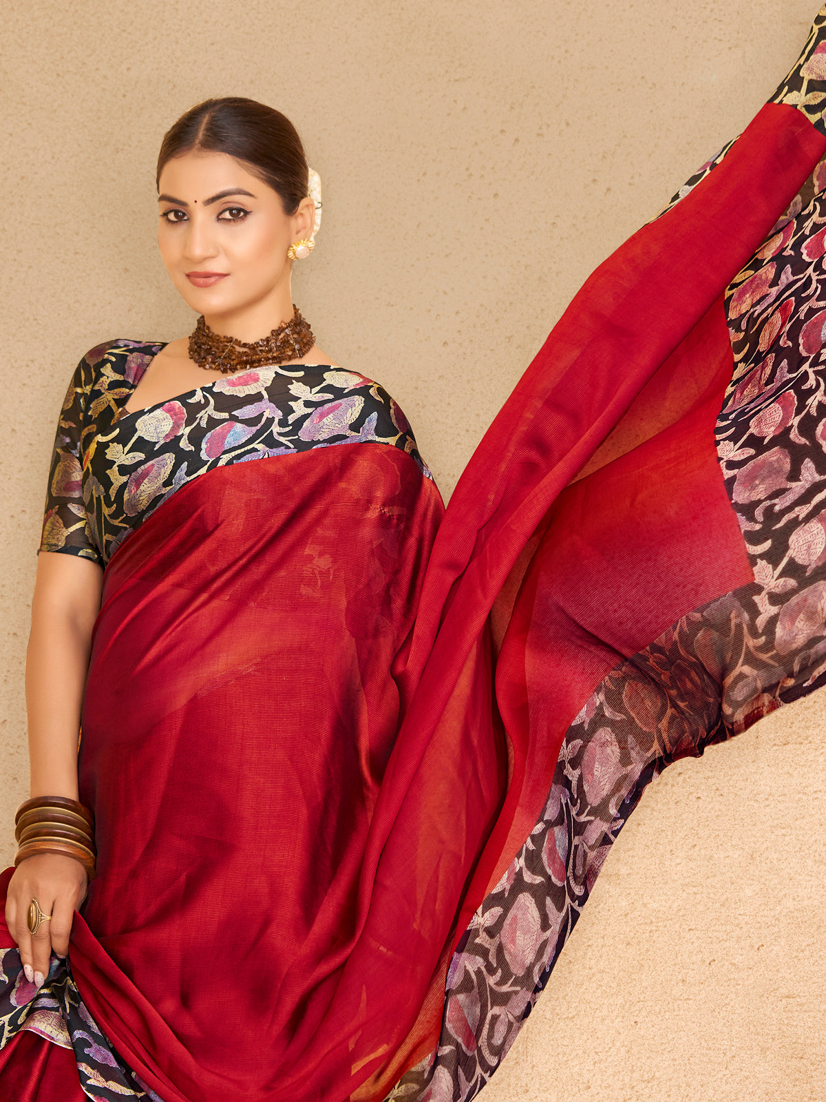 Ekvarna - Red Printed Chiffon Saree