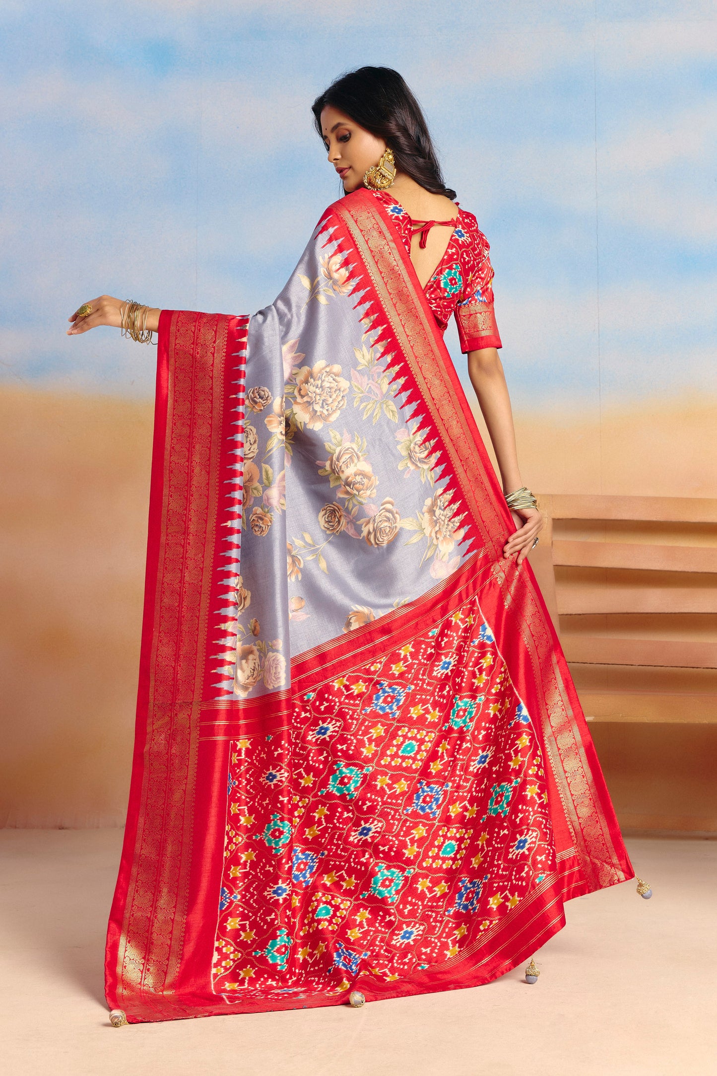 Rangrekha - Grey Floral Printed Soft Silk Saree