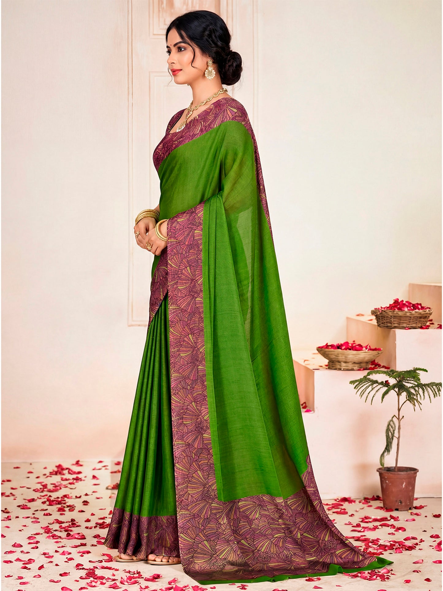 Ekvarna - Green Printed Chiffon Saree