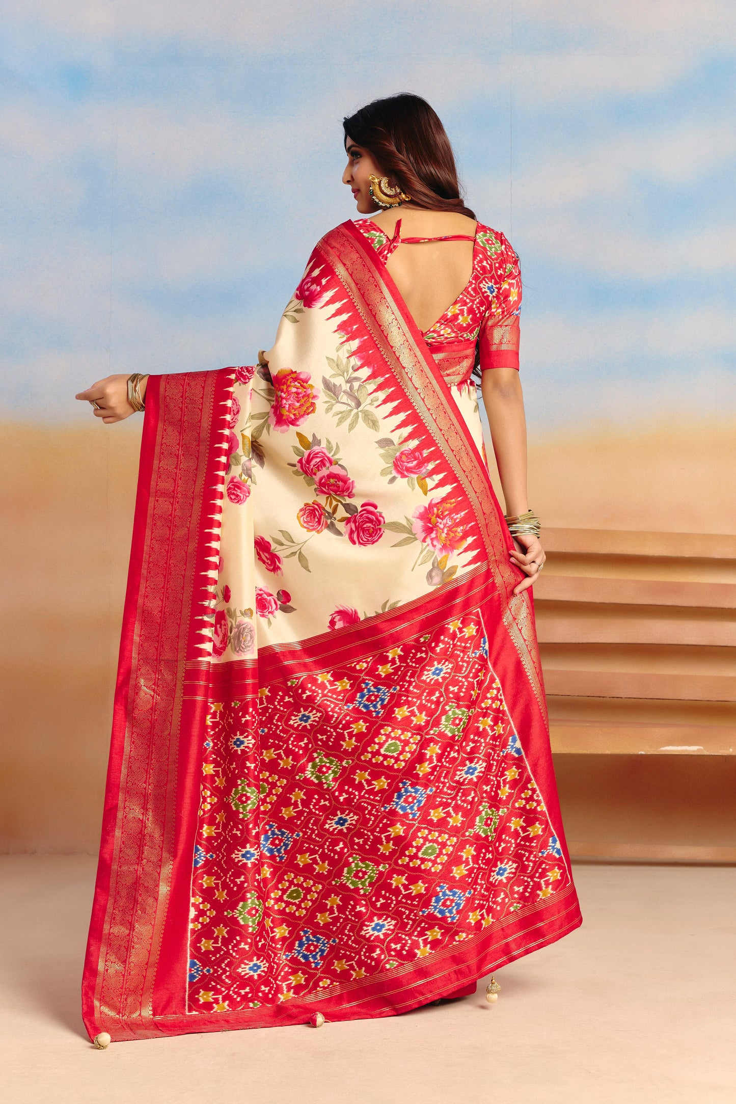 Rangrekha - Cream Floral Printed Soft Silk Saree